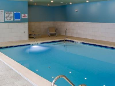 Express & - Detroit Northwest - By Ihg Livonia